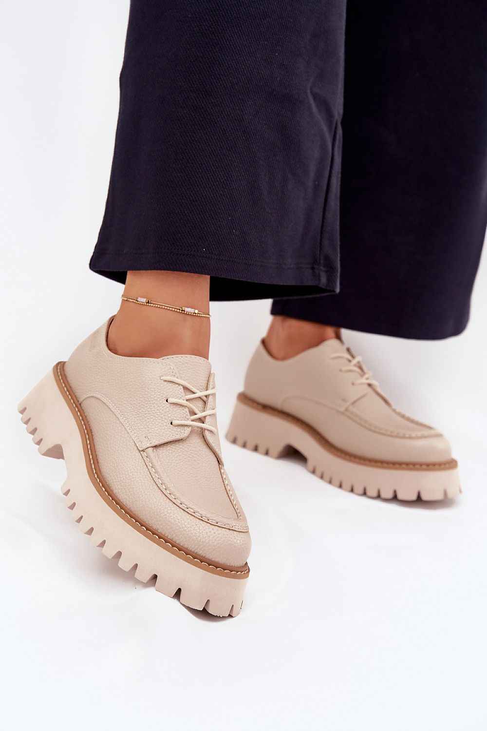 Half shoes model 216317